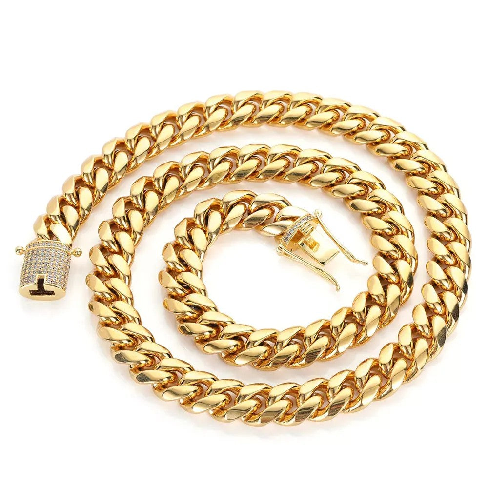 Necklace gold color