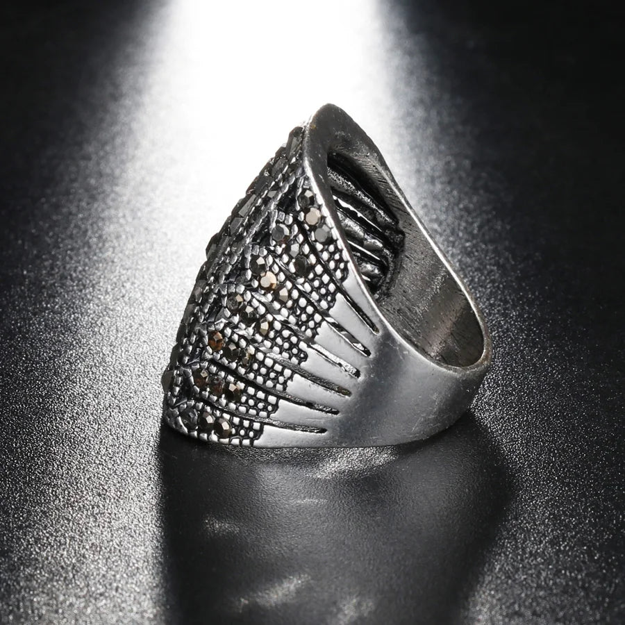 Black Crystal Ring