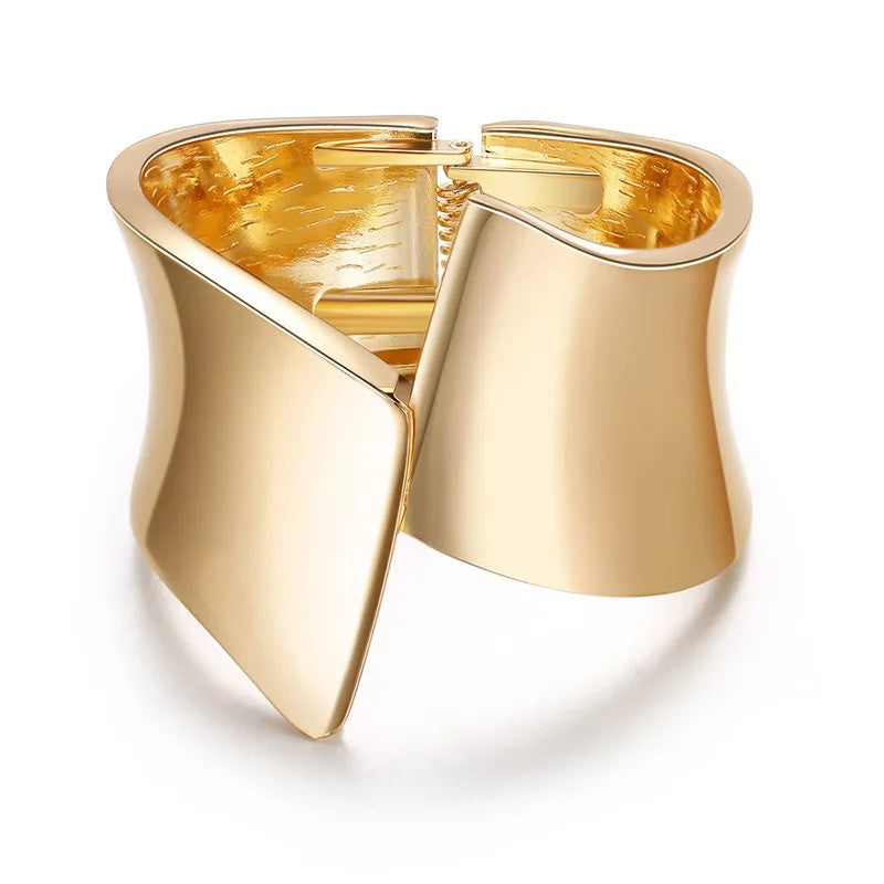 New Fashion Jewelry Symmetrical Gold Plated Luxury Wide Bracelet Accessories for Women