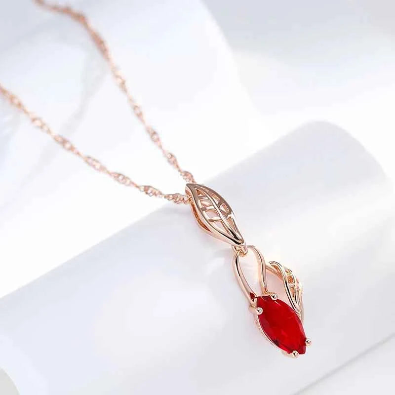 Red Gemstone Vintage Flower Pendant Necklace