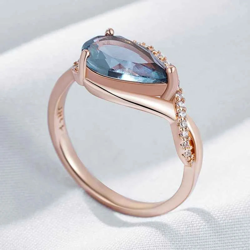 Grey Teardrop Zircon Rose Gold Ring