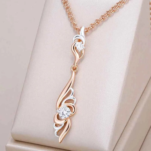 Unique Flower Shape Pendant Necklace